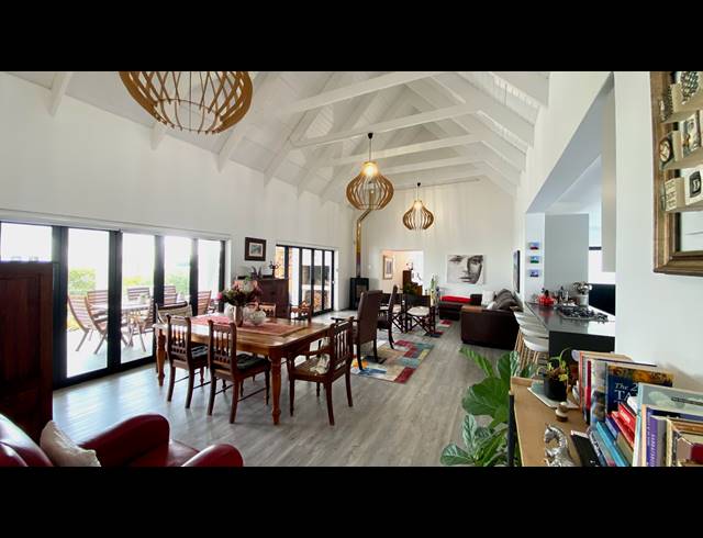 4 BEDROOM HOUSE FOR SALE IN DWARSKERSBOS
